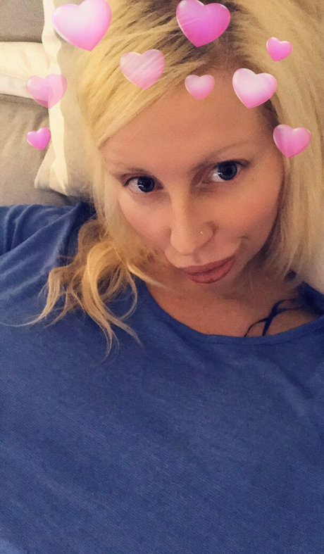 beshinedotcom beau modèle photos