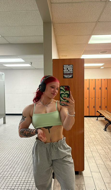 fitbycharlotte actrice de grande qualité image