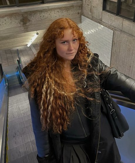 Nika Parker modèles nus photo