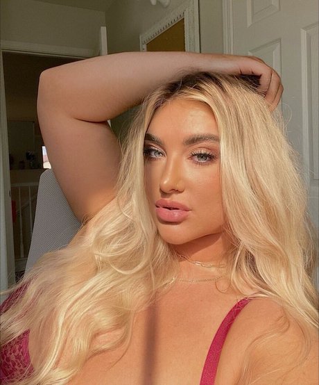 Taya Christian actrice hd photo