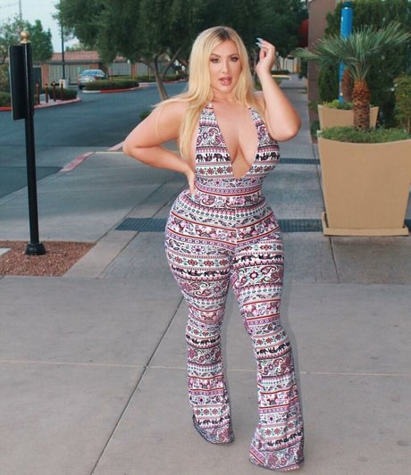 Taya Christian star du porno belle image