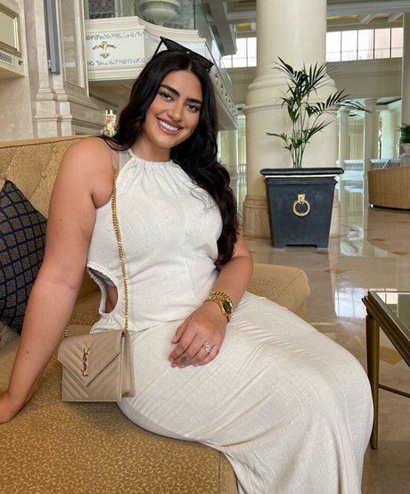 Irena Drezi modèle porno image