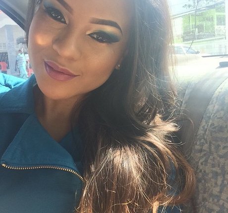 Toni Salina Chee Young étoile sexy photo