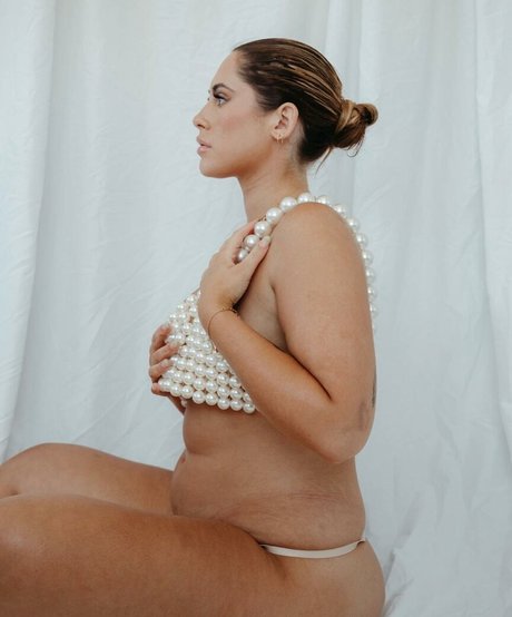 Ariella Nyssa étoile sexy images