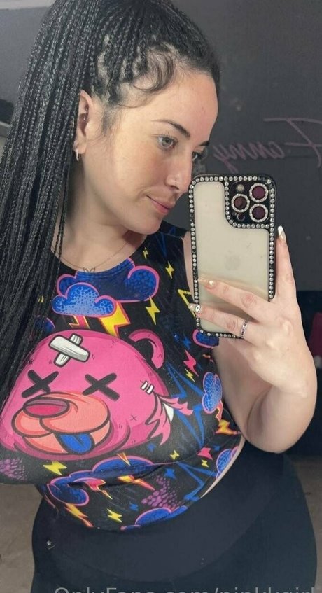 pinkkgirl modèle sympa img