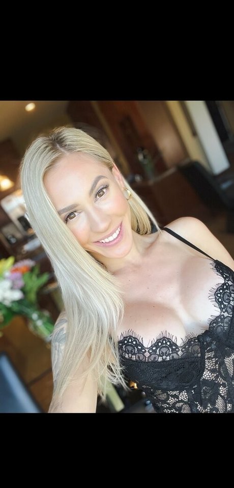 collegehotwife actrice de sexe collection