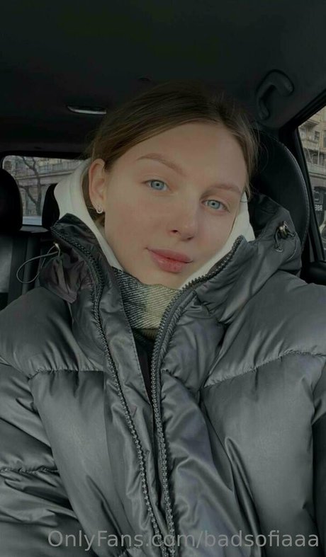 badsofiaaa joli modèle des photos