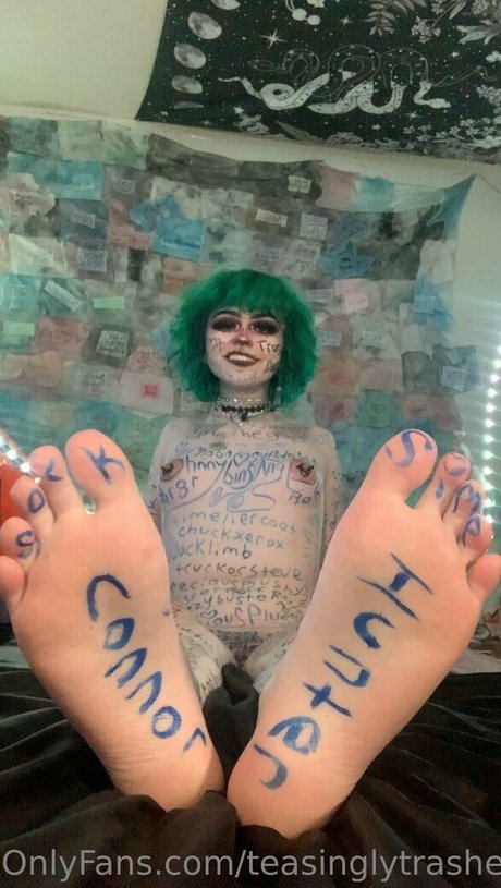 teasinglytrashed art étoile archive