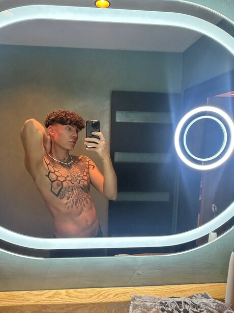 thatyogafvcker actrice sexy galeries