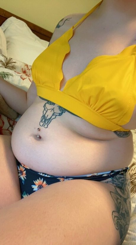 bigbellybenni art modèle img