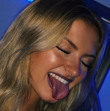 Mackinzee Hill jolie actrice des photos