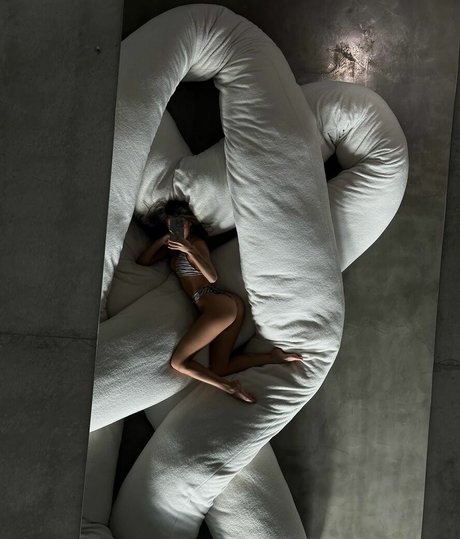 Alina Trunova modèle sympa des photos