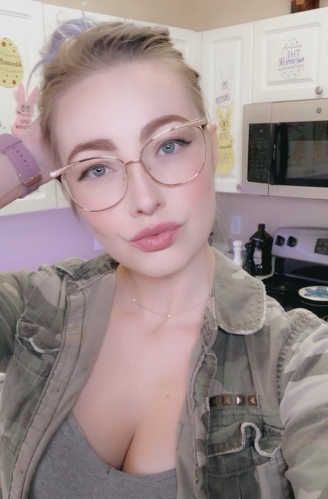 Cannibalqueen modèles nus collection