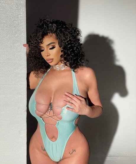 Annamarie Sarai star exclusive collection