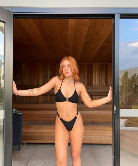 Lara Ledwidge étoile parfaite photos