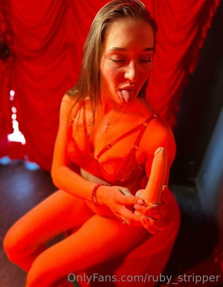 brianna splits modèle porno img