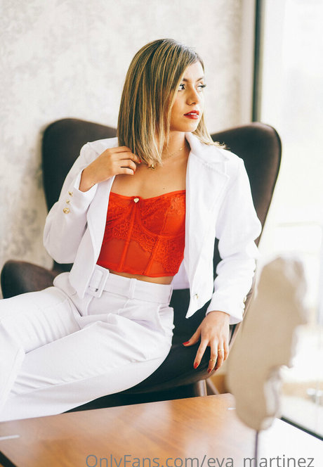 eva martinez étoile sexy photo