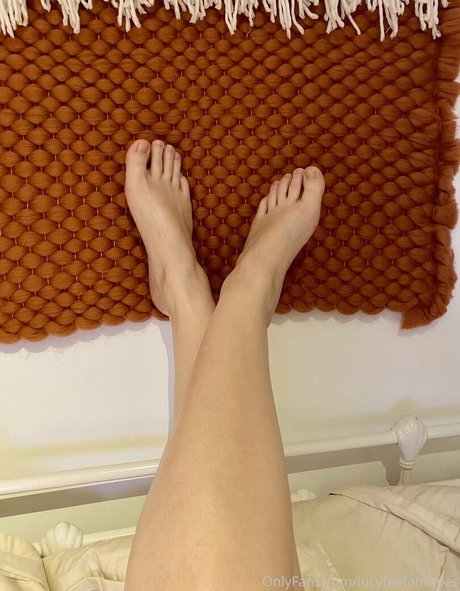 lucyfeetandtoes star du porno parfaite photos