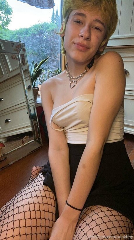 punkfrog actrice sexy galeries