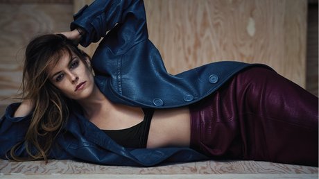 Riley Keough star du porno archive