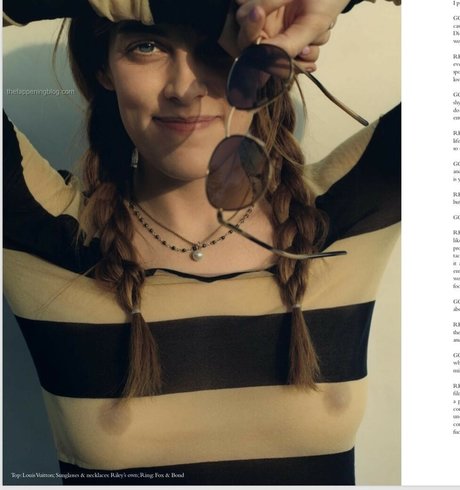 Riley Keough étoile de haute qualité images