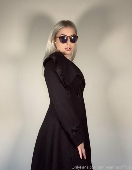 Jenny James sexe star du porno des photos