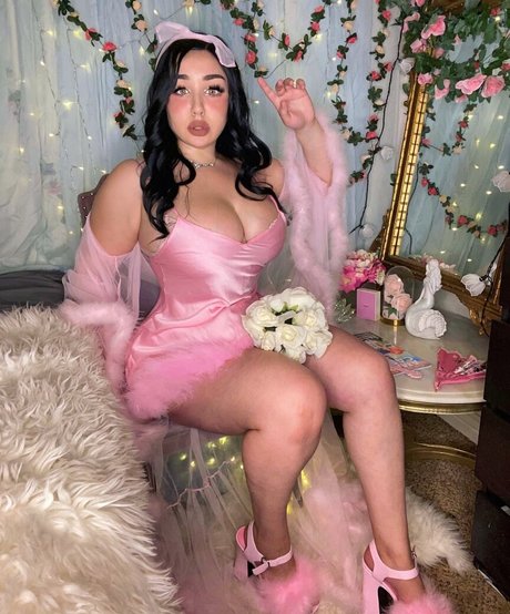 Tana Habibi étoile adulte photos