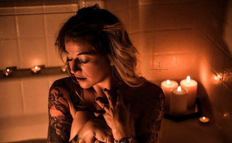 denalireese star érotique image