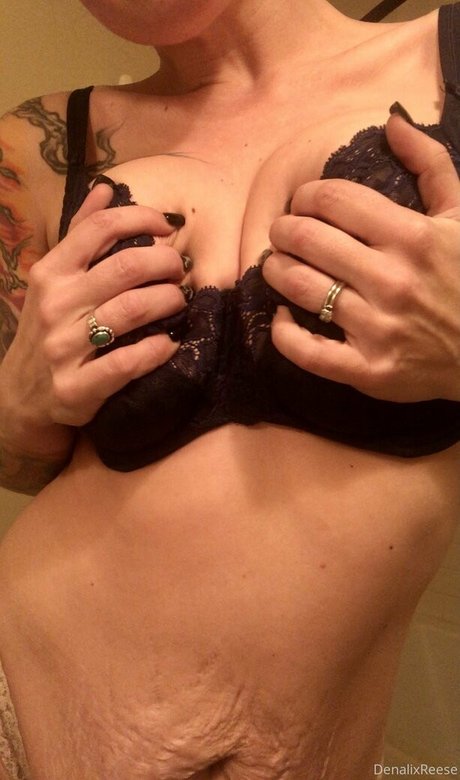 denalireese jolie étoile photo