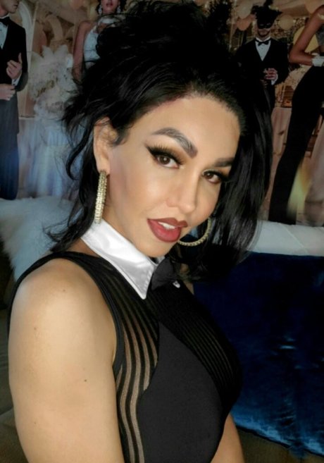 America LaRue haut modèle photos