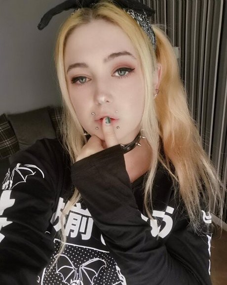 Rising Phoenix star du porno gratuit galerie