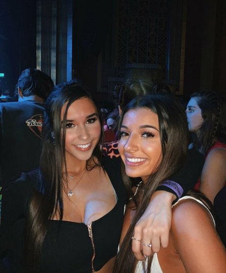 X a n t h e étoile nue des photos