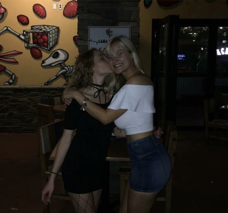 natnevv modèle sexy des photos