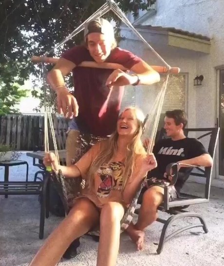 ado asiatique solo onlyfans parfait nu collection