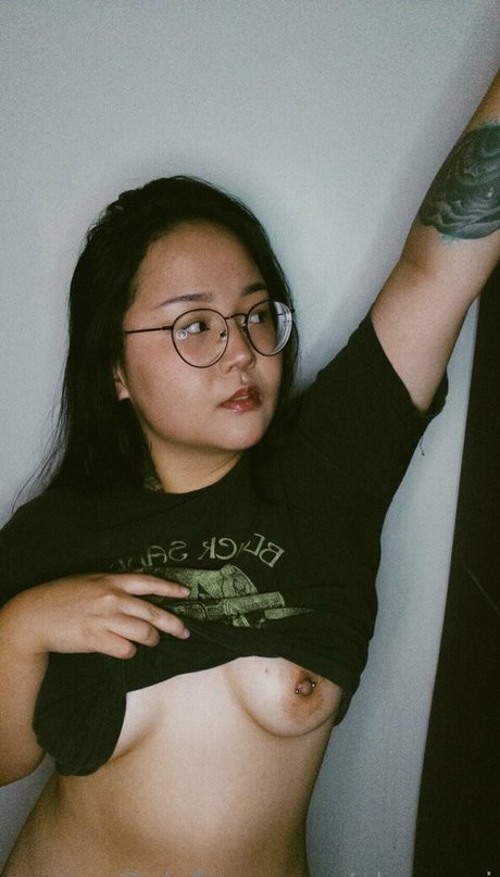 Akemyni belle star du porno galerie