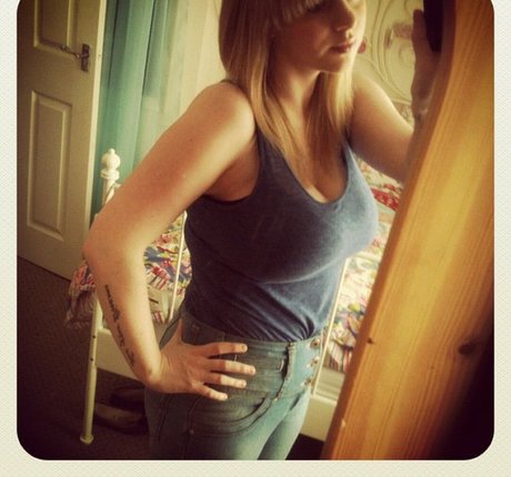 Gina May Mielke modèle érotique img