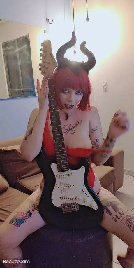 Naru Peridot jolie star du porno photo