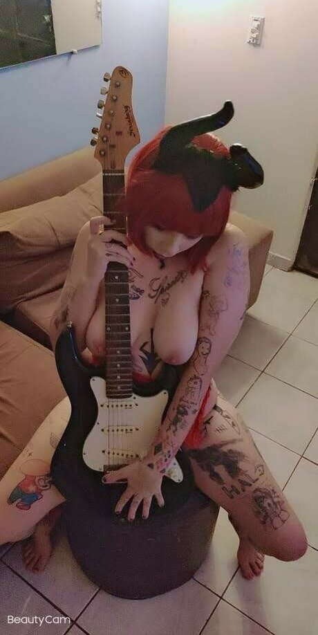 Naru Peridot modèle magnifique photo