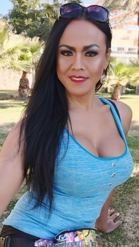 ladyboytiara étoile magnifique archive