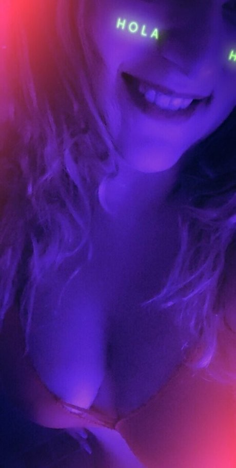 mamelons gonflés onlyfans xxx photo