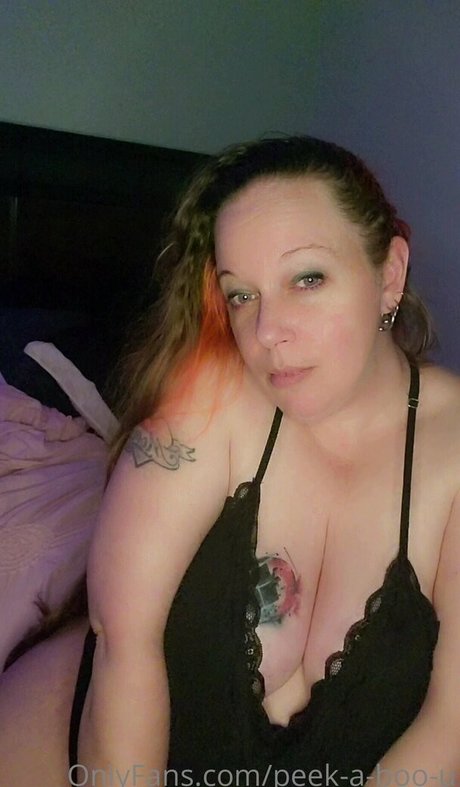 peek a boo u actrice adulte photo