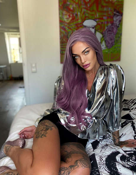 dorienrose nus star du porno des photos