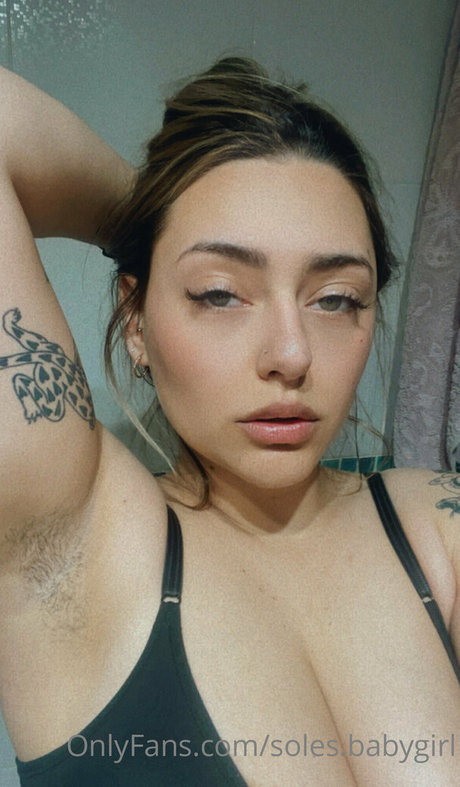 yourgirl feet jolie star du porno photos