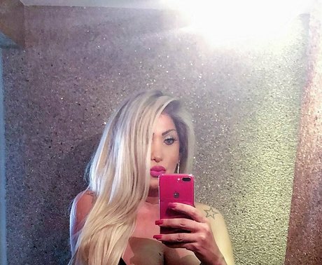 Leticiagriffol star du porno nue photos