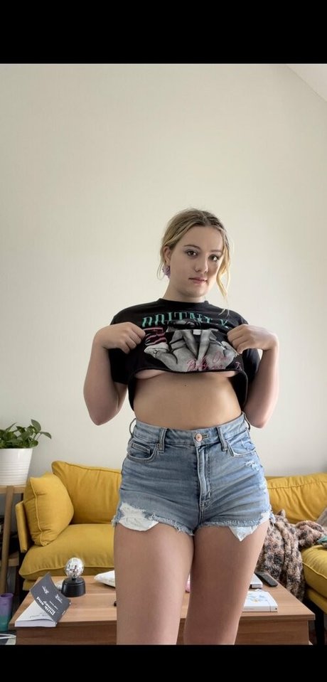 flaurallvip actrice artistique des photos