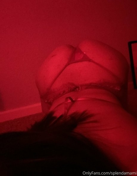 splendamami modèle porno photos