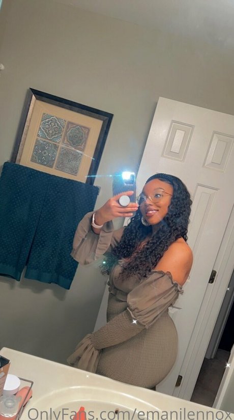 lunettes milf onlyfans nu libre des photos