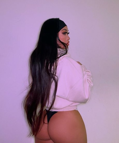 Sakura Nakamura star du porno belle images