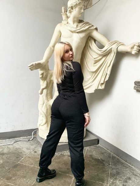 mari lovee free modèle exclusif photo