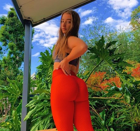 Isobel H actrice chaude archive